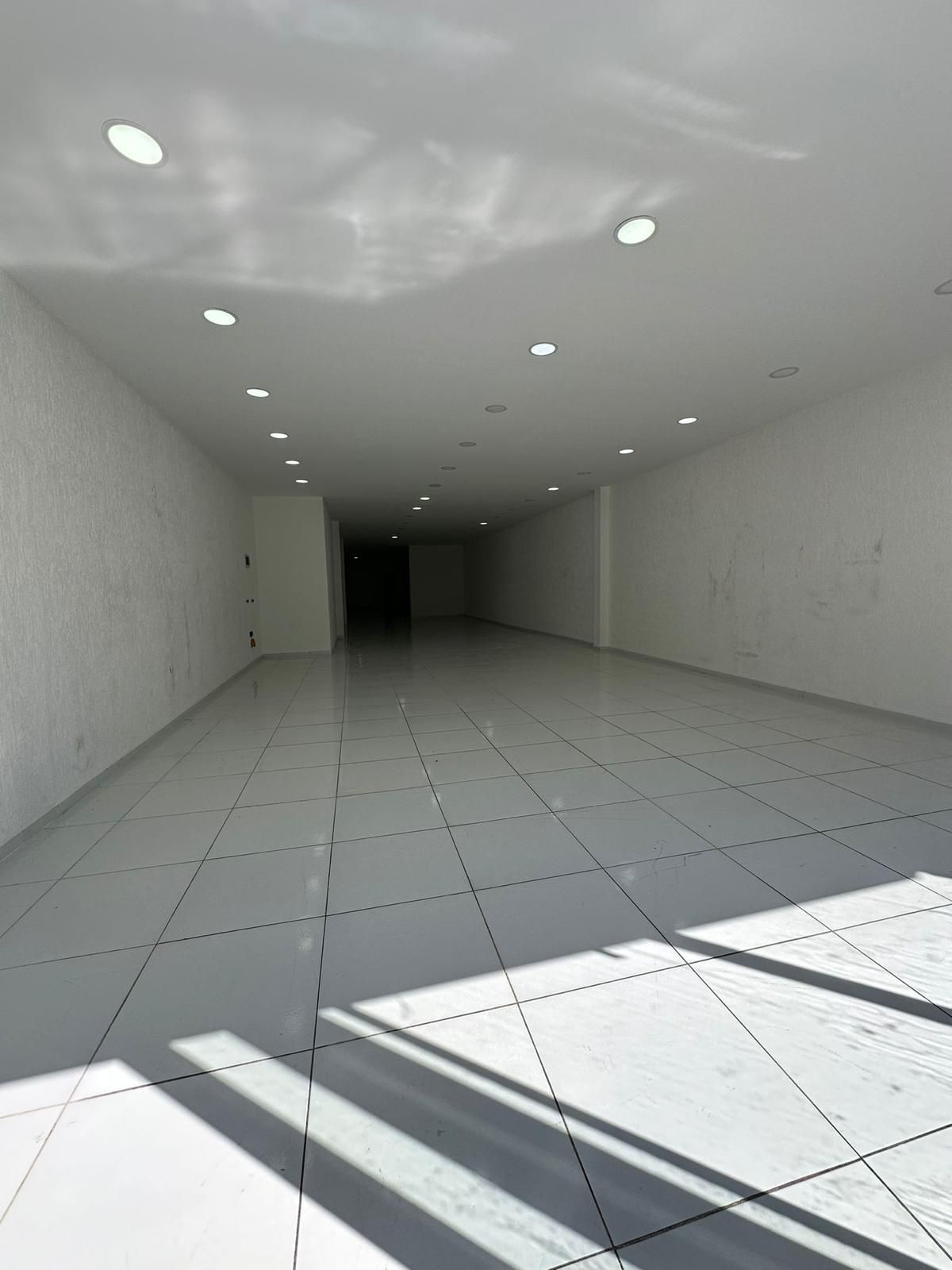 YALOVA MERKEZ’DE ACİL SATILIK CADDE ÜZERİNDE DEPOLU 200+90 M2 OFİS