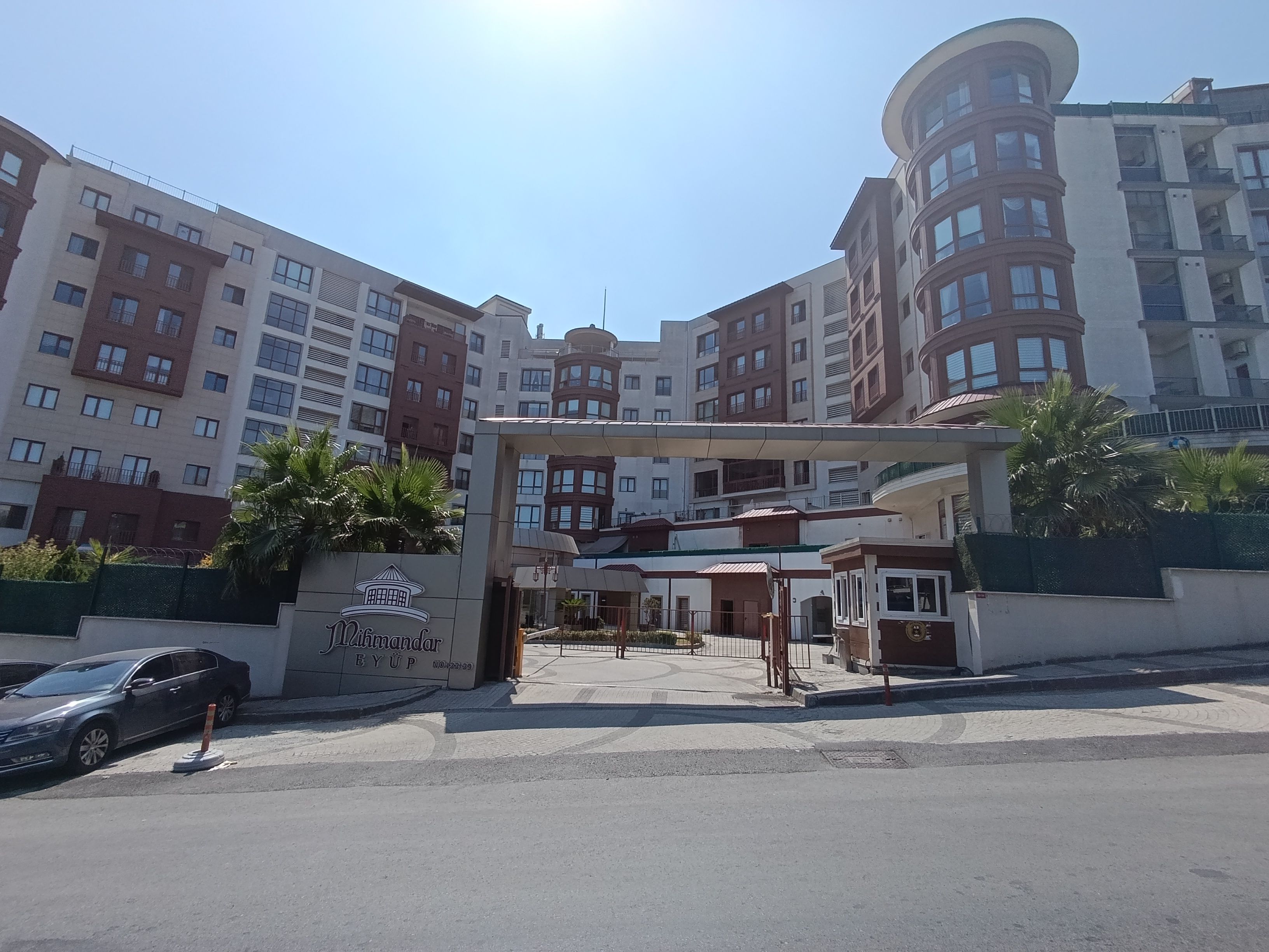 MİHMANDAR SİTESİNDE 4+1 TADİLATLI KİRALIK DAİRE (EYÜP)