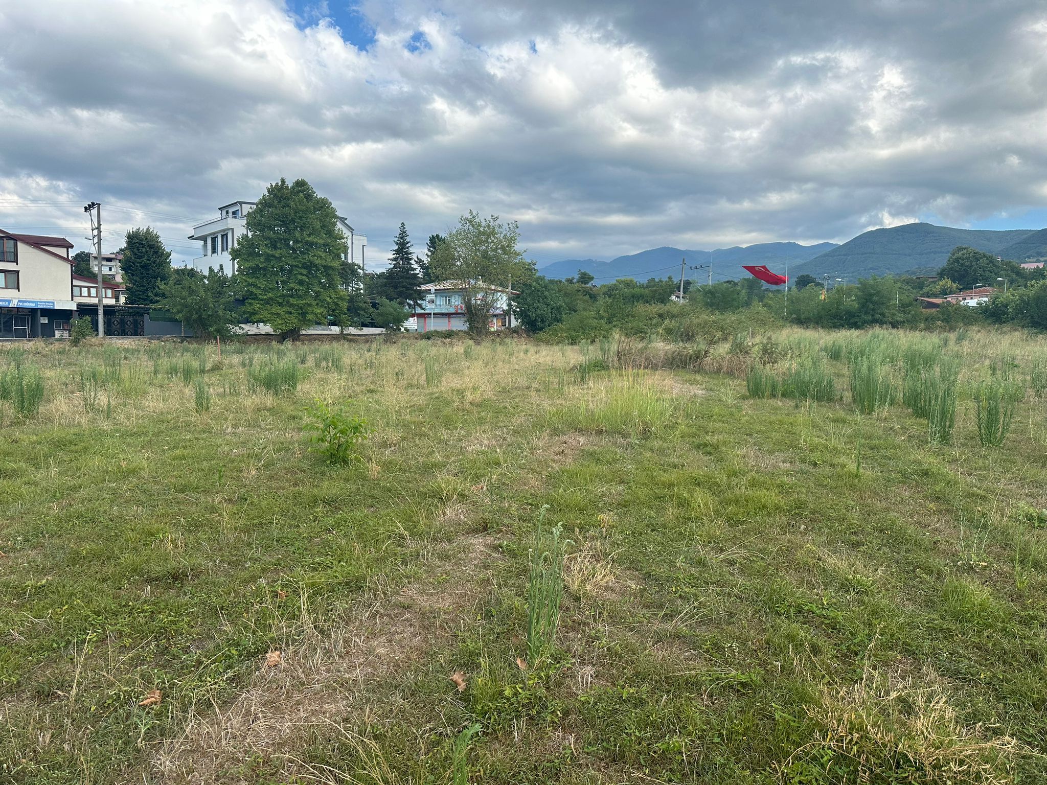 KOCAELİ / BAŞİSKELE / DOĞANTEPE MAHALLESİNDE İMARLI 1558 M2 ARSA