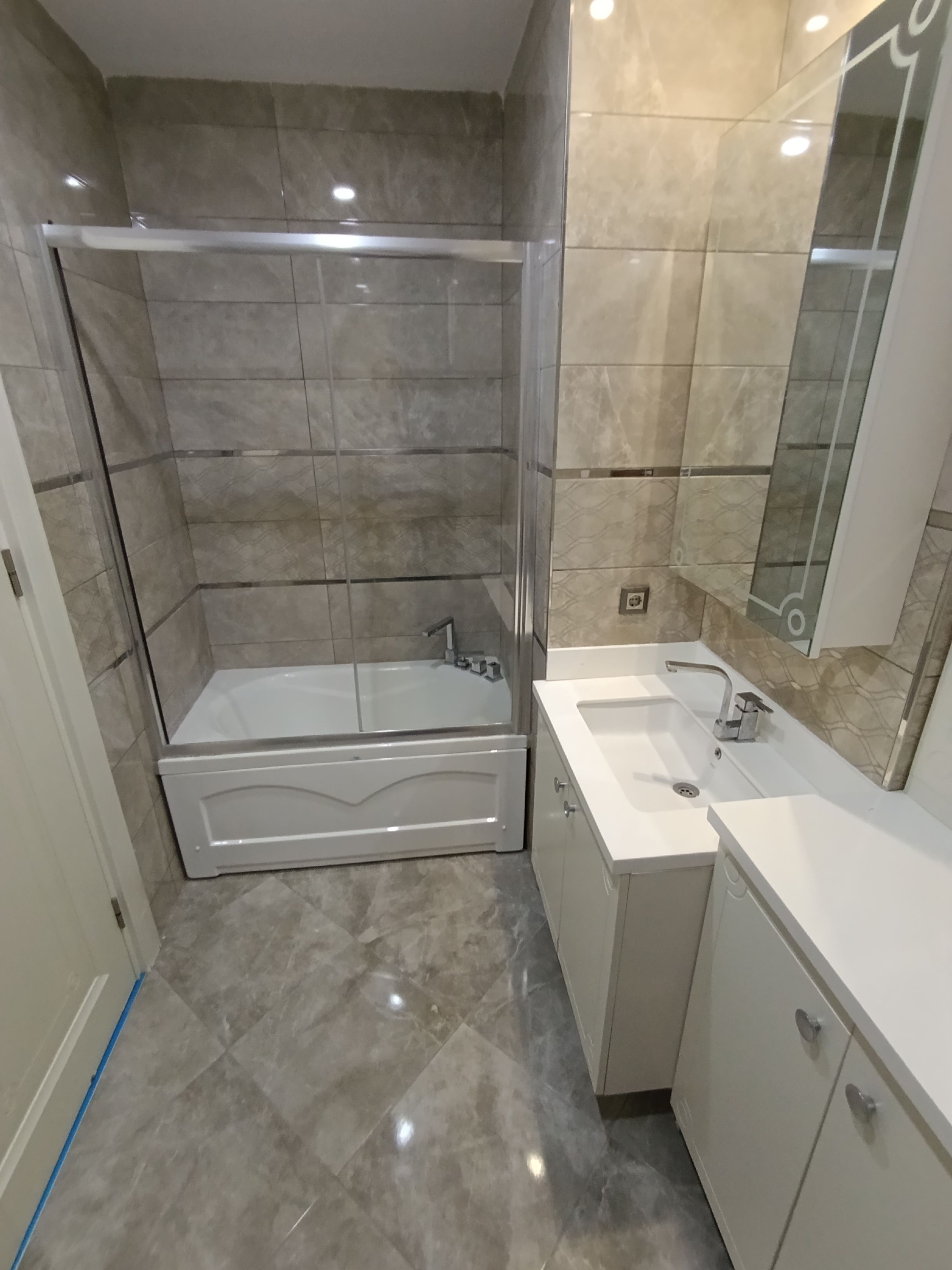MİHMANDAR SİTESİNDE 4+1 TADİLATLI KİRALIK DAİRE (EYÜP)