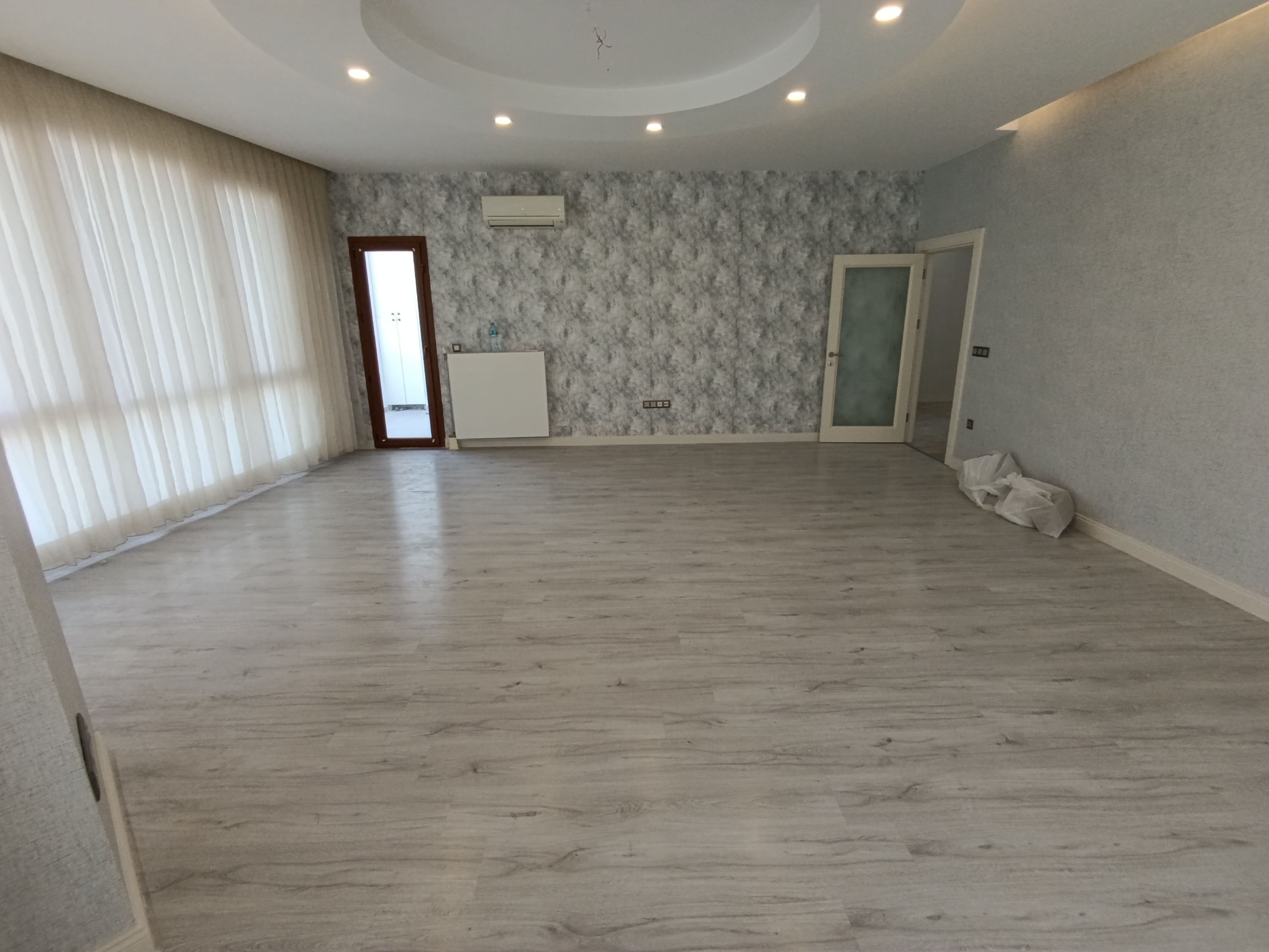 MİHMANDAR SİTESİNDE 4+1 TADİLATLI KİRALIK DAİRE (EYÜP)