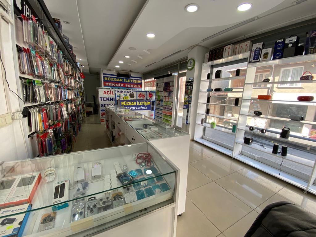 Rensa Gayrimenkul’den İstanbul Esenyurt’un Merkezinde 194 m2 Satılık Dükkan