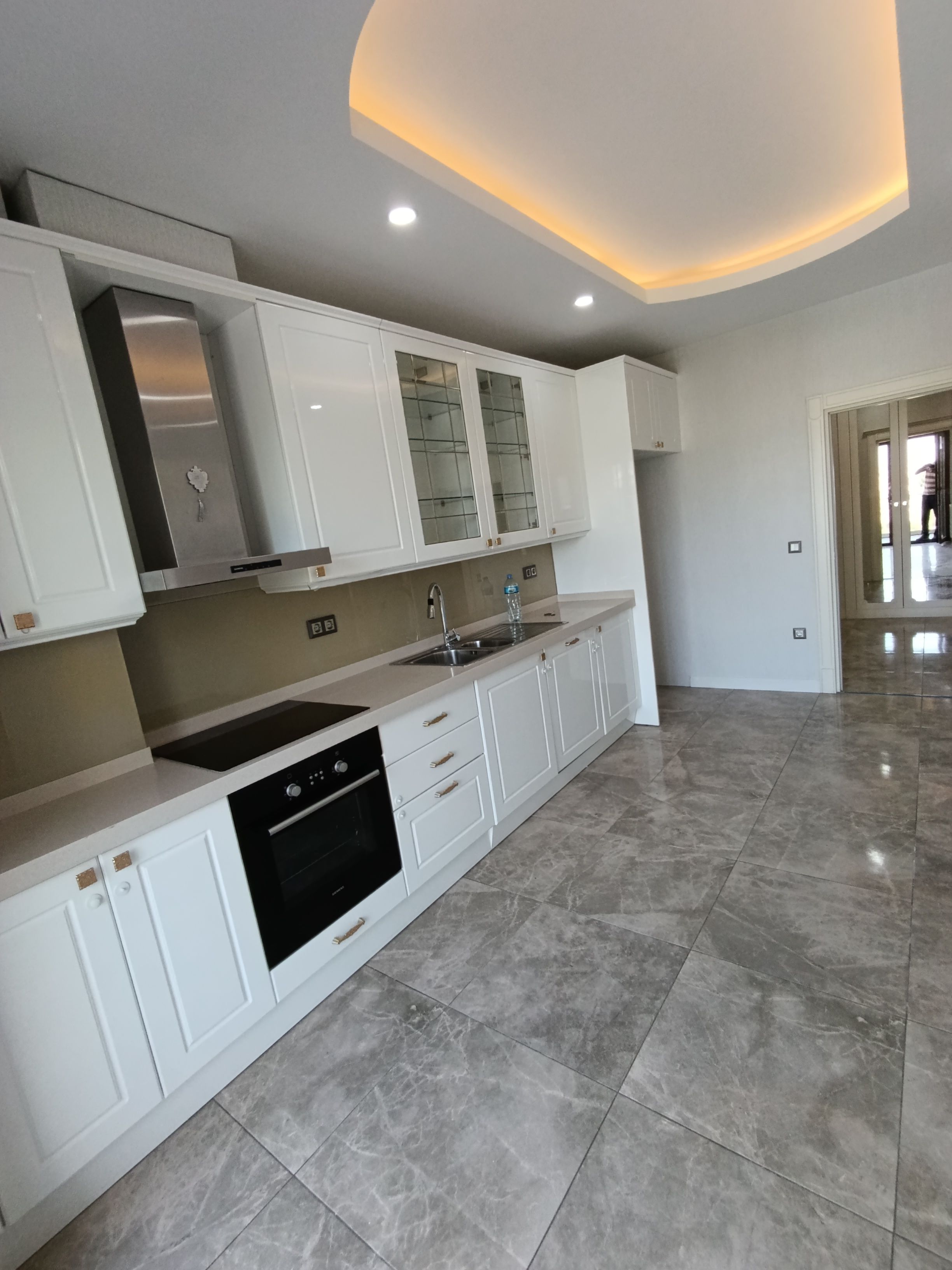 MİHMANDAR SİTESİNDE 4+1 TADİLATLI KİRALIK DAİRE (EYÜP)