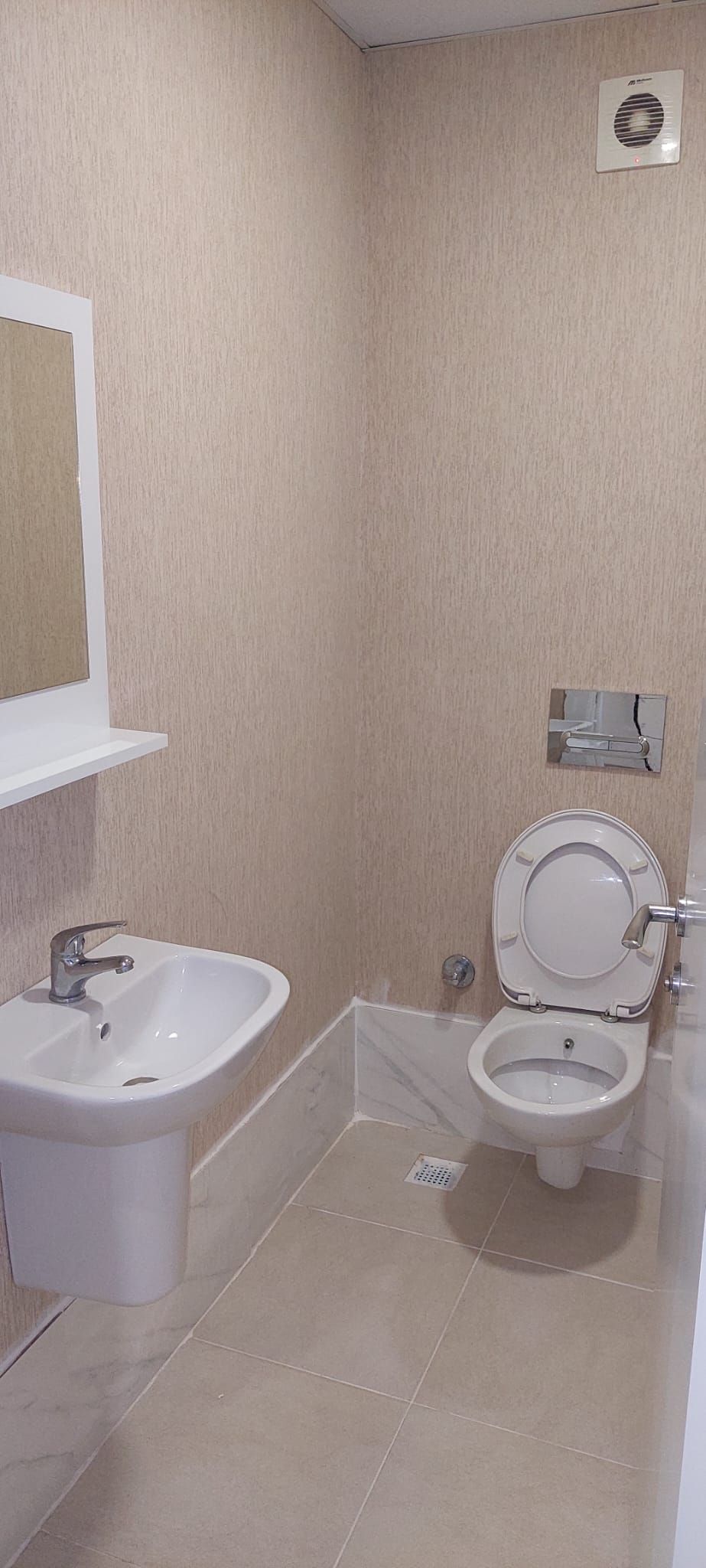 ESENYURT AKTOWERS REZİDANS’TA 2+1 TADİLATLI  SATILIK DAİRE