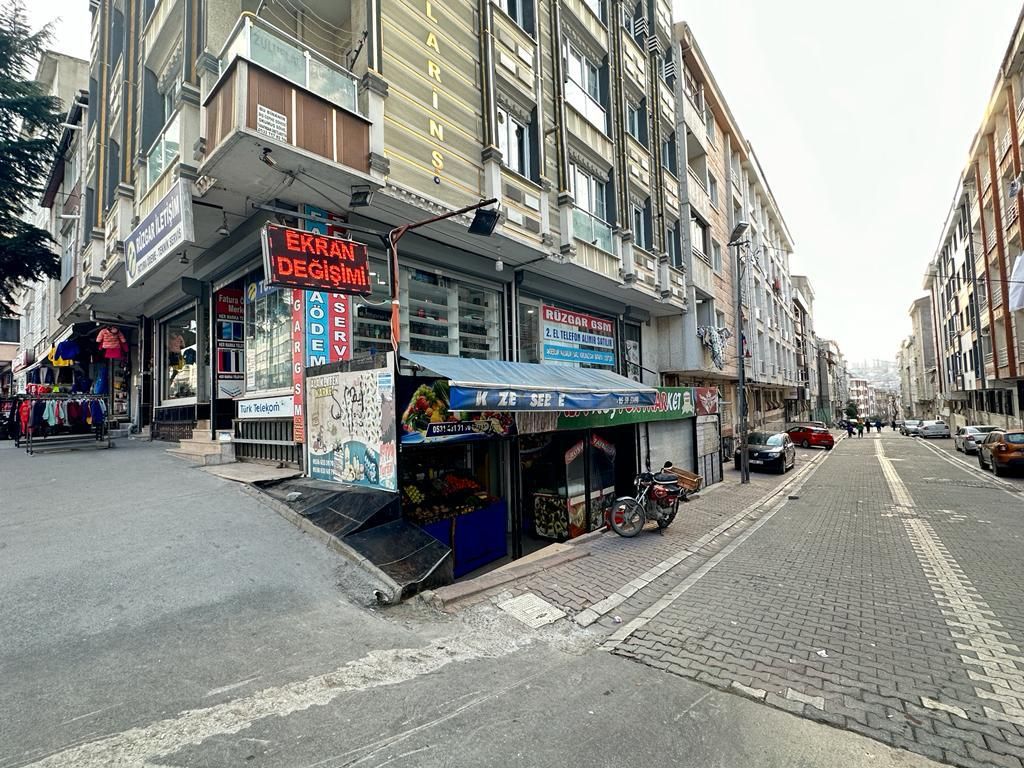 Rensa Gayrimenkul’den İstanbul Esenyurt’un Merkezinde 194 m2 Satılık Dükkan