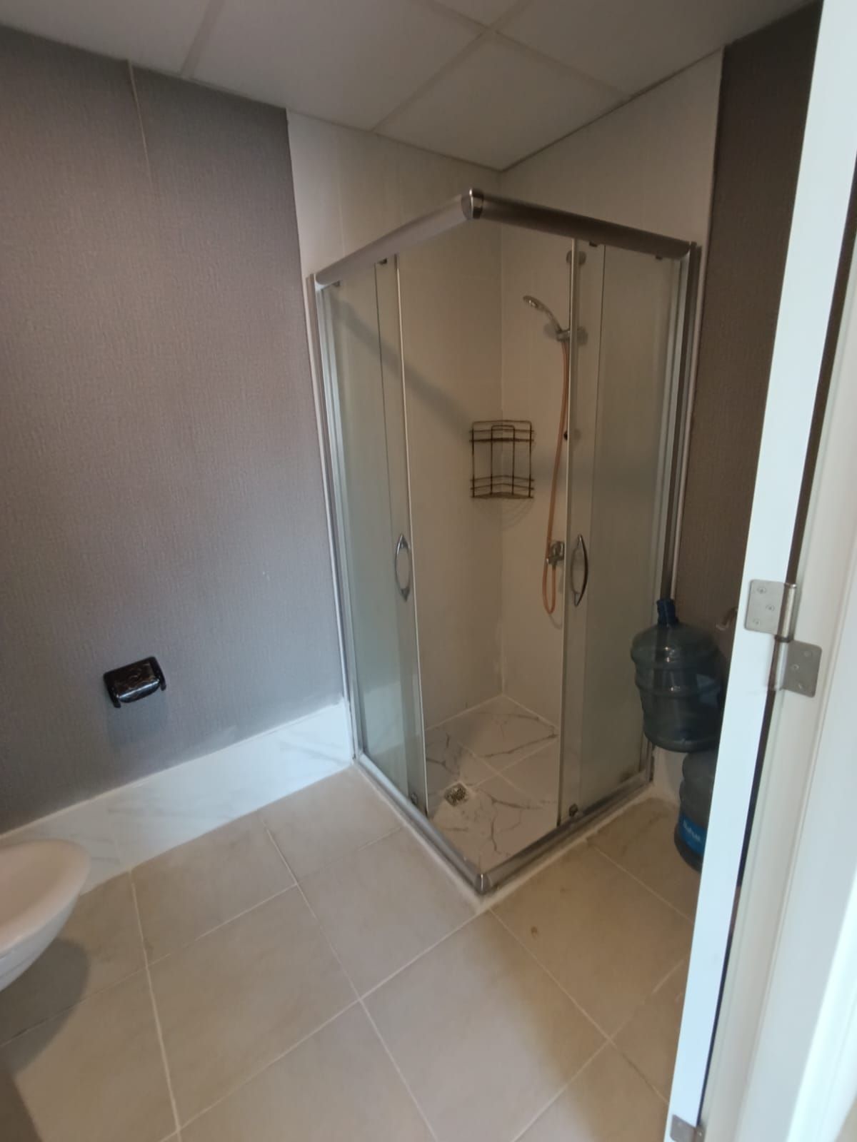 ESENYURT AKTOWERS REZİDANS’TA 2+1 TADİLATLI  SATILIK DAİRE