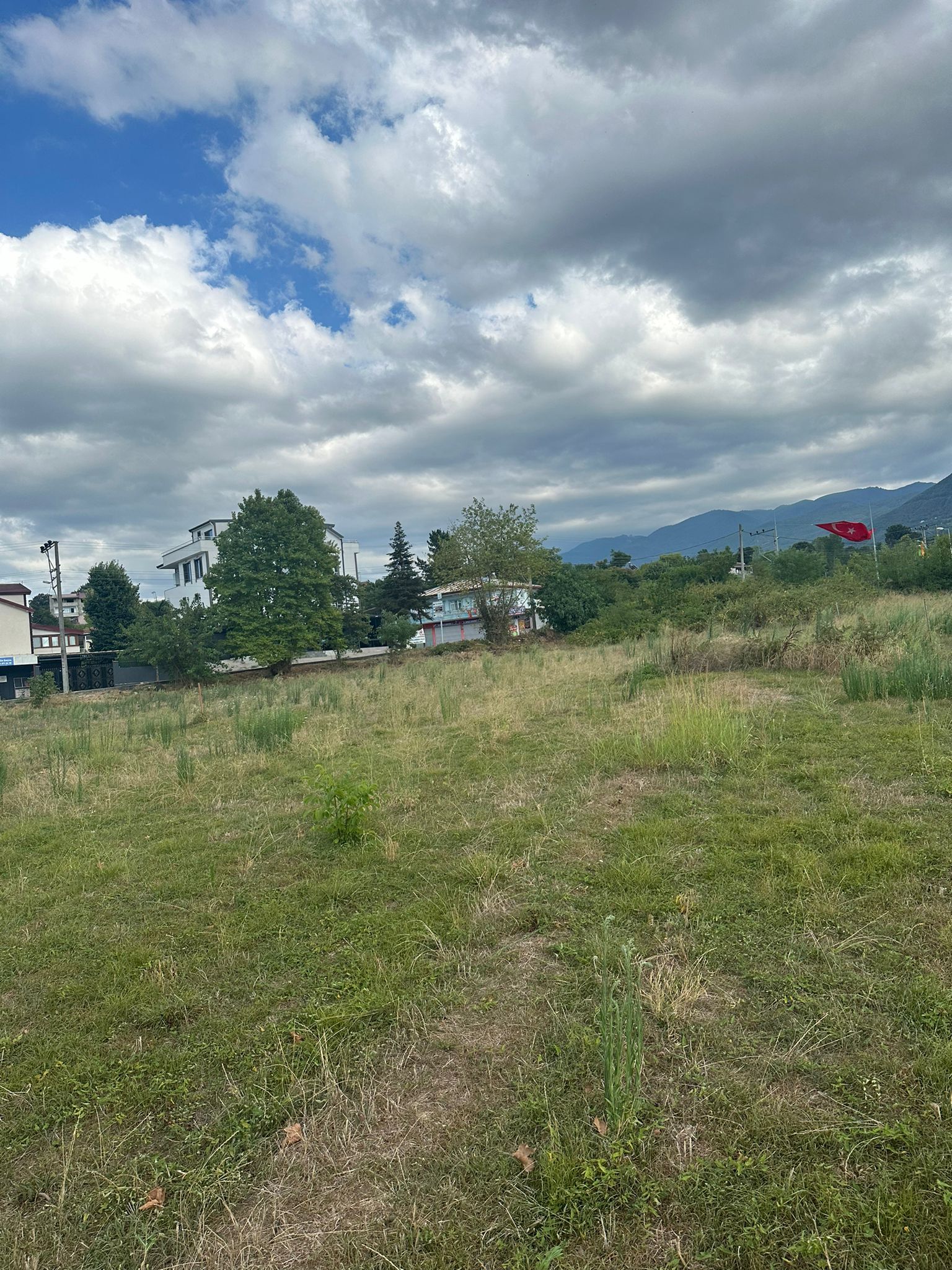 KOCAELİ / BAŞİSKELE / DOĞANTEPE MAHALLESİNDE İMARLI 1558 M2 ARSA
