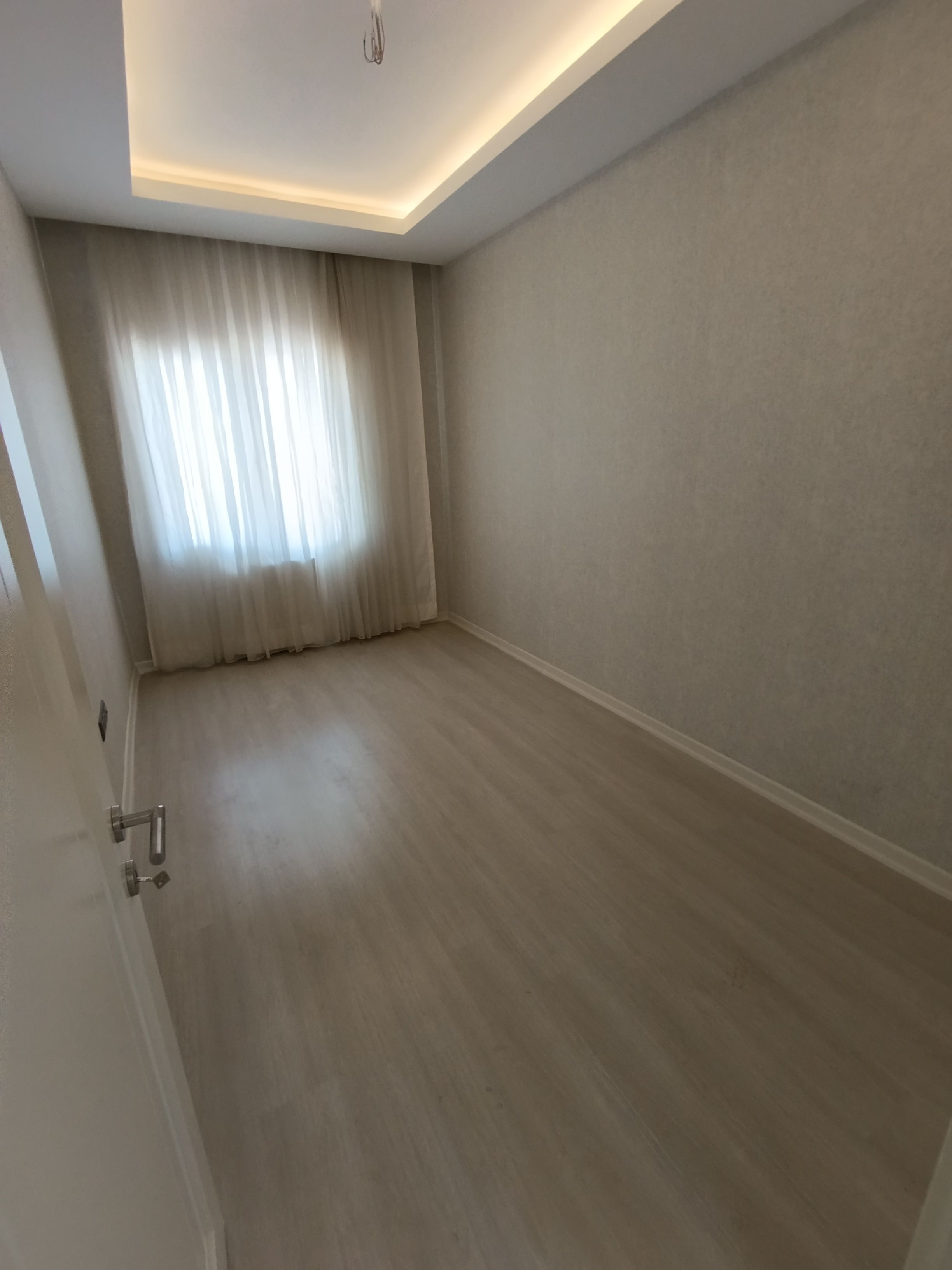 MİHMANDAR SİTESİNDE 4+1 TADİLATLI KİRALIK DAİRE (EYÜP)