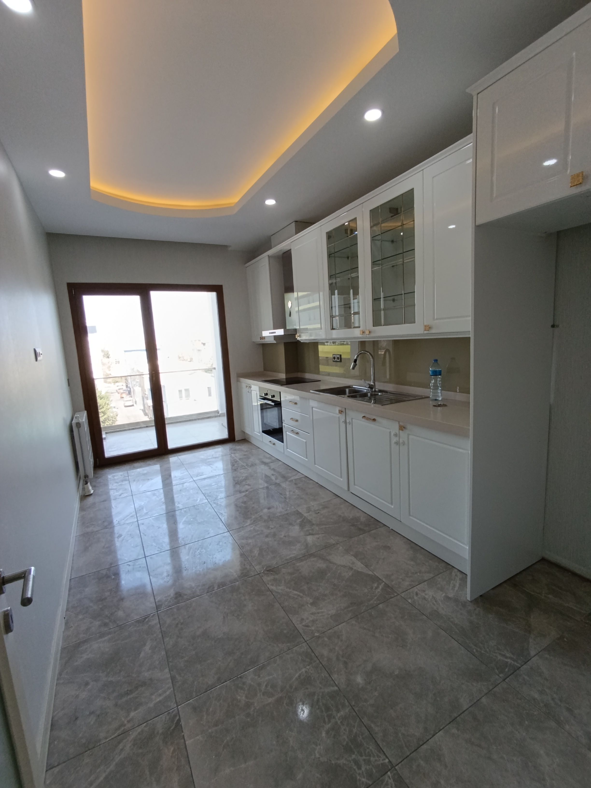 MİHMANDAR SİTESİNDE 4+1 TADİLATLI KİRALIK DAİRE (EYÜP)